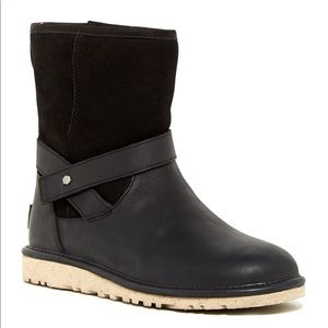 UGG Anali Boots